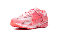 ZOOM VOMERO 5 WMNS "Triple Pink" FQ0257 666