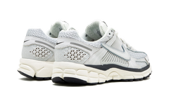 VOMERO 5 MNS WMNS "Photon Dust" FD0884 025