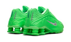 Shox R4 WMNS "Green Strike" HV0839 398