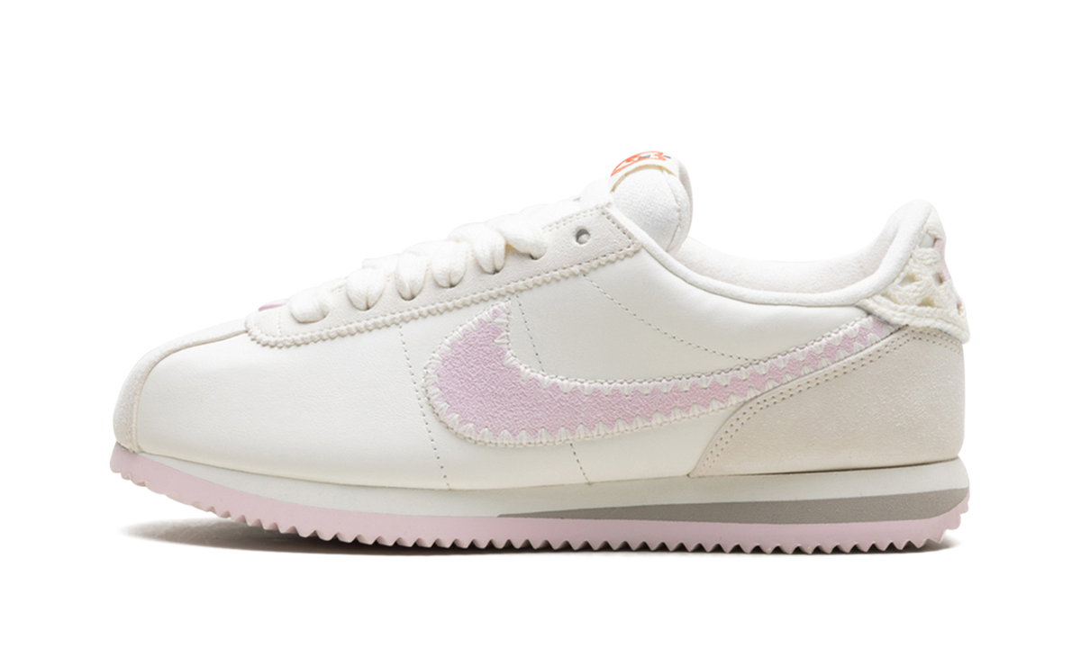 Cortez WMNS "Valentine's Day - 2025" HV6012 161
