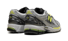 1906 "Light Silver Metallic/Alkaline Green" U190652H