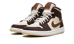 AIR JORDAN 1 MID SE WMNS "Brown Basalt Fleece" DO6699 200