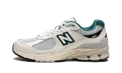 2002R "Sea Salt/Vintage Teal" M2002RVD