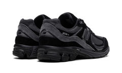 2002R "Black Magnet" M2002RBL