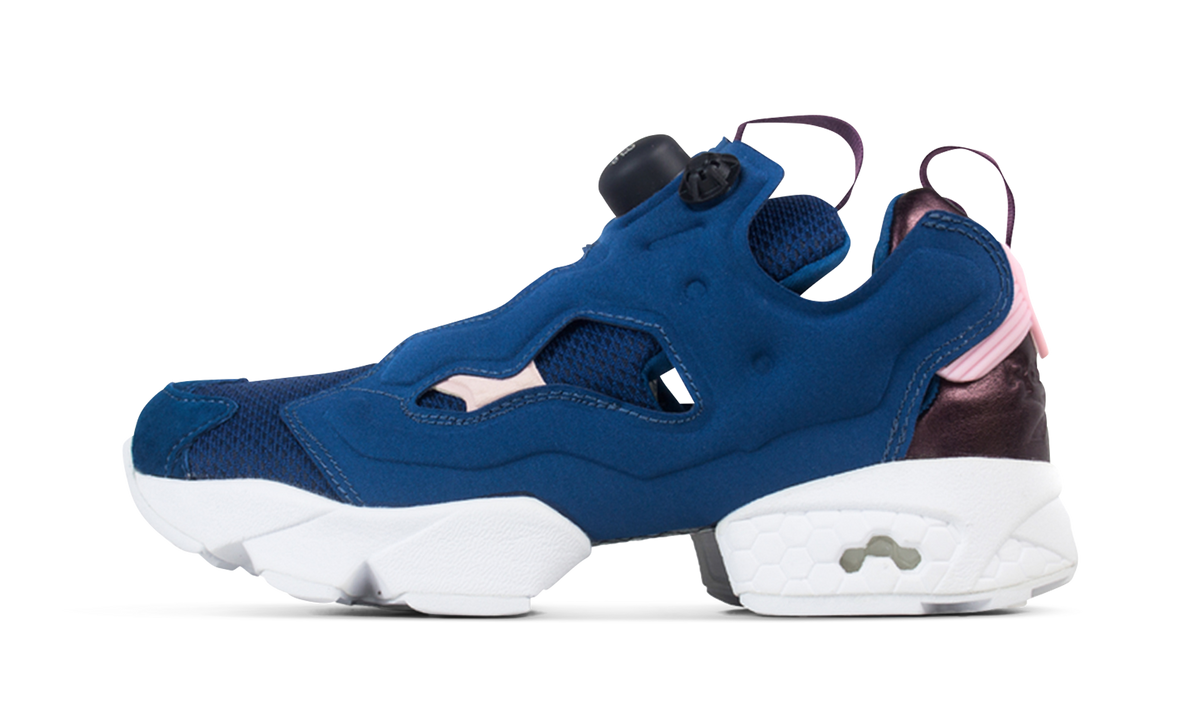 InstaPump Fury WMNS "Face Stockholm" AR2650